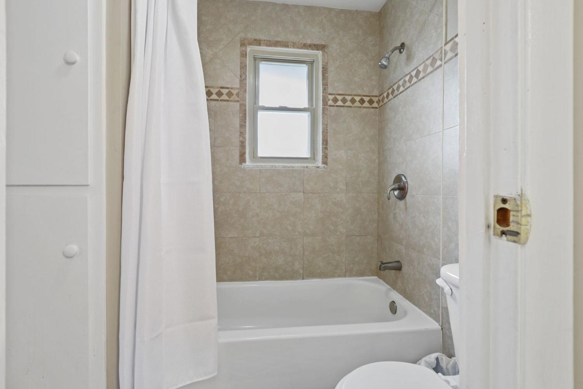 Ferienhaus Housepitality - The Woodward Park Charmer - 4br