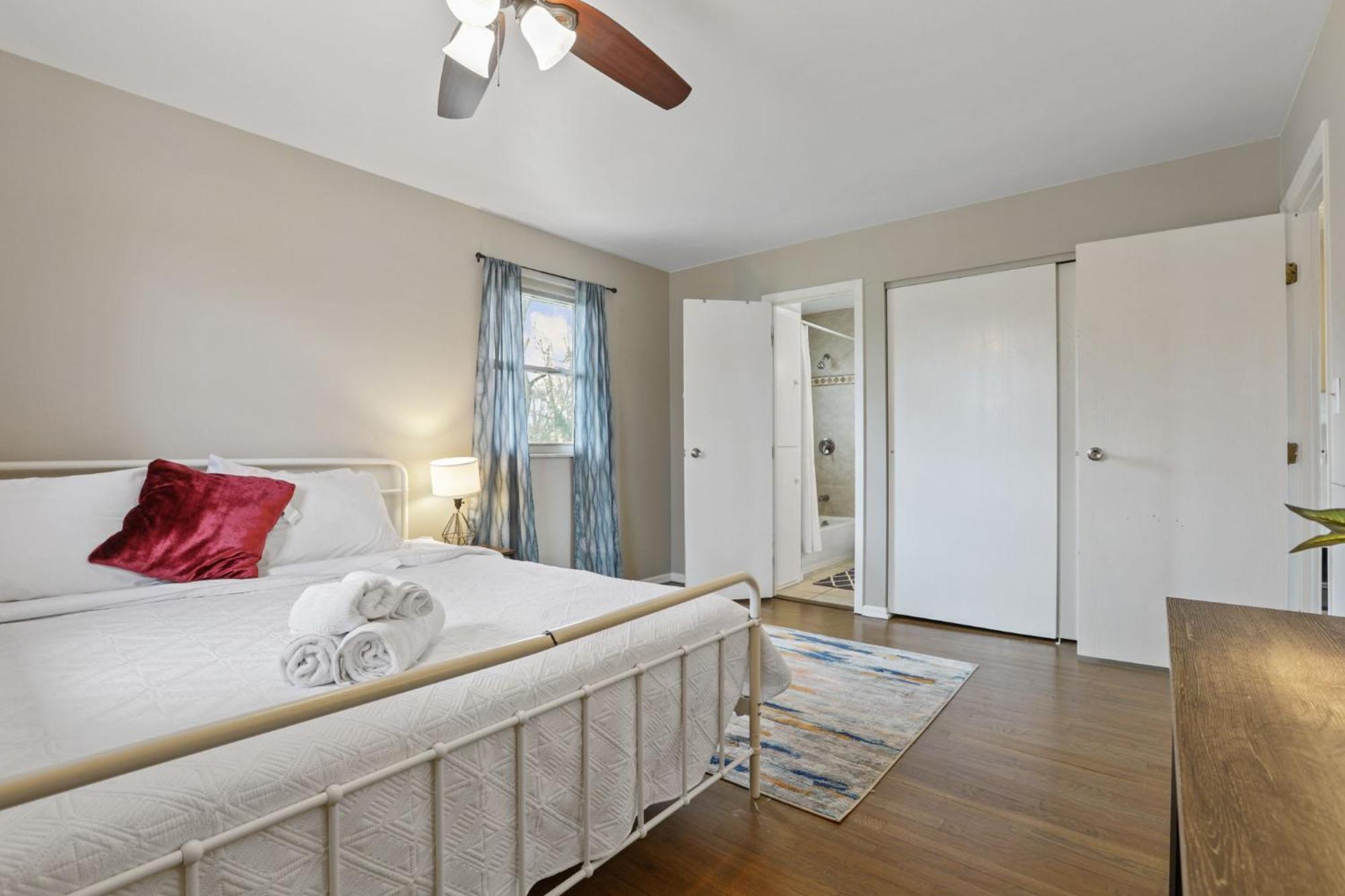 Housepitality - The Woodward Park Charmer - 4br Holiday home Columbus