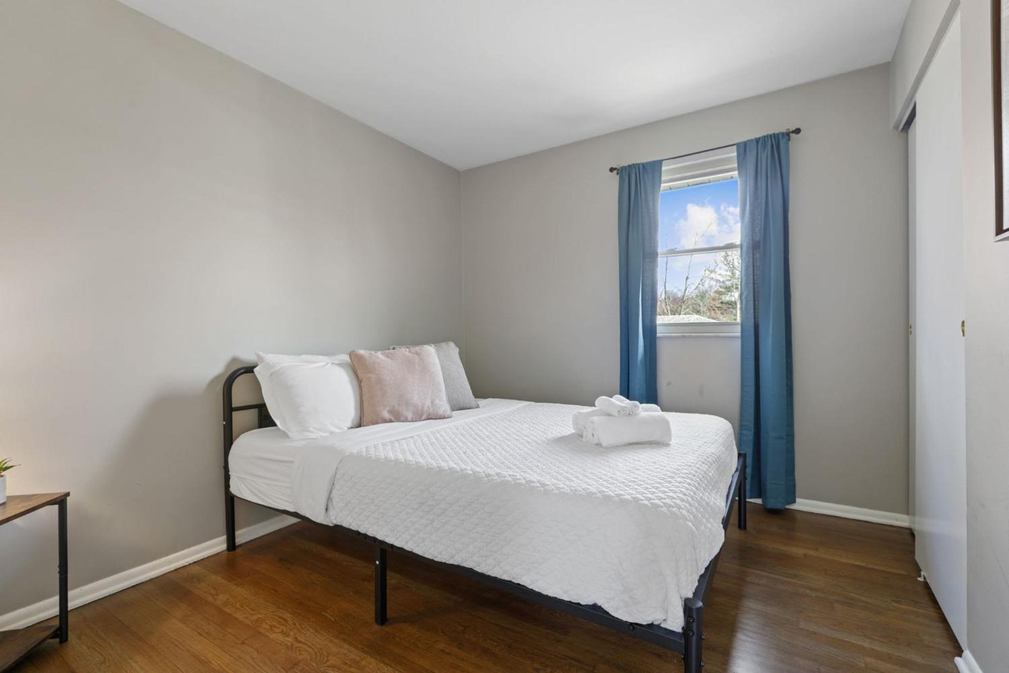 Housepitality - The Woodward Park Charmer - 4br