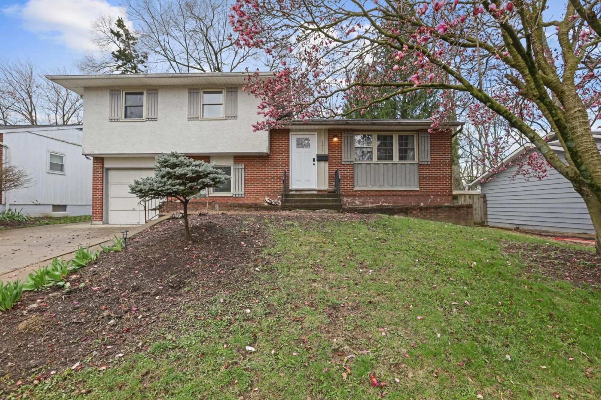 Housepitality - The Woodward Park Charmer - 4br Columbus