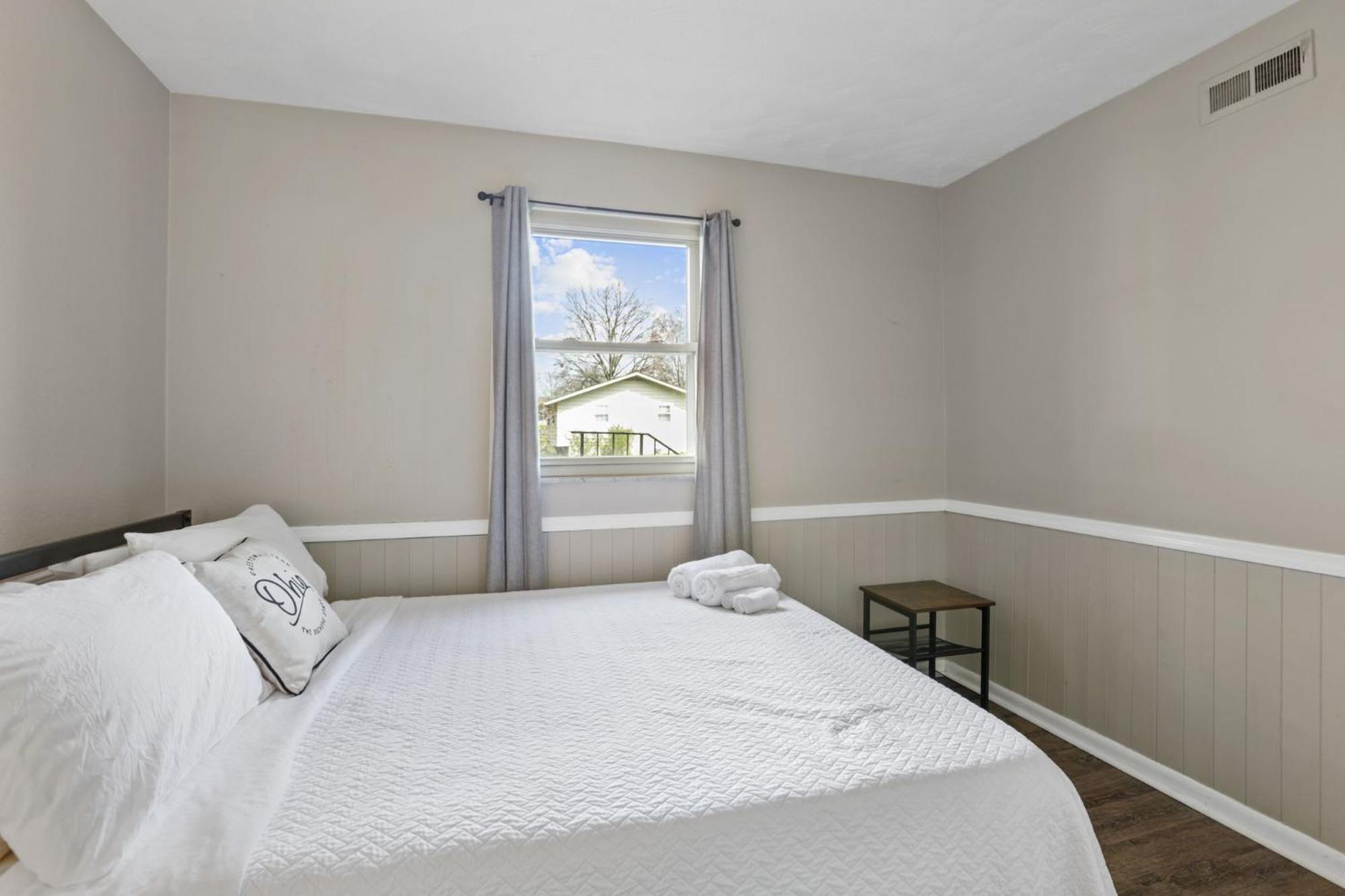 Housepitality - The Woodward Park Charmer - 4br * Columbus