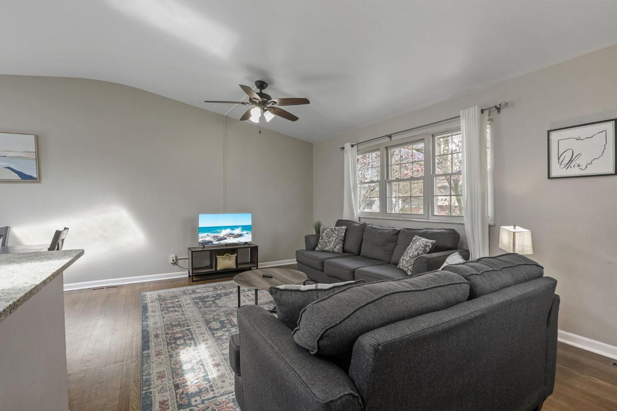 Housepitality - The Woodward Park Charmer - 4br
